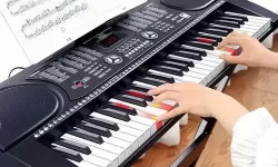 完美钢琴怎么连接电子琴？电子琴调到钢琴音色