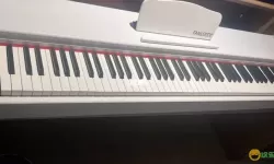 完美钢琴蓝牙连接电钢琴 电钢琴蓝牙功能怎么用？
