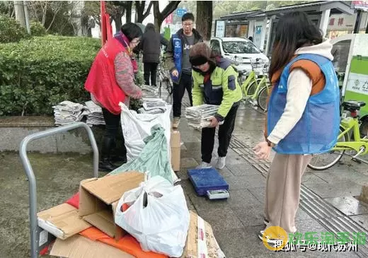 《碧蓝航线》霞新年装扮“新年暖”清单